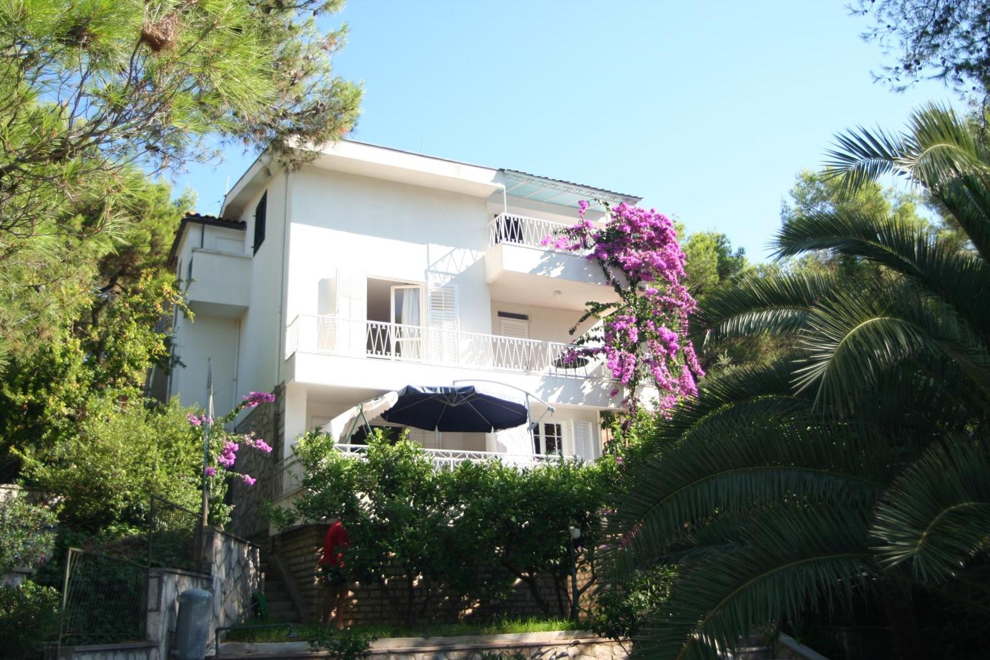 Apartment Bugenvila Vrboska Exterior foto